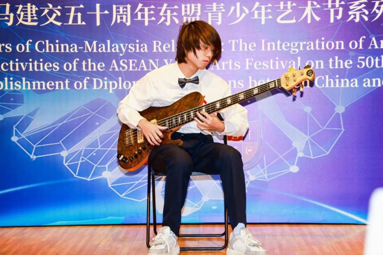 深国预师生精彩演出献礼“中马建交五十周年”_深国预师生精彩演出献礼“中马建交五十周年”_